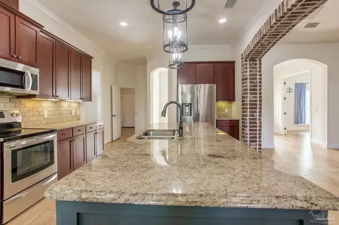 Kitchen - 5342 Southlake Dr, Pace, FL 32571 photo 4 of 4