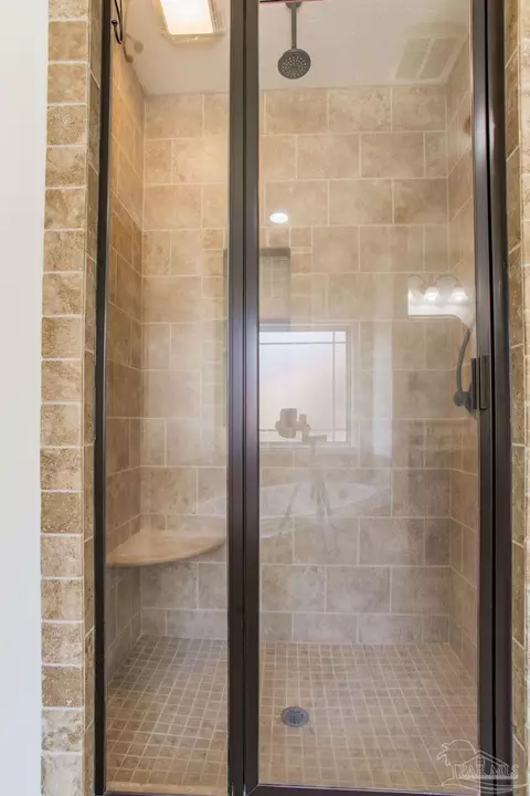 Bath - 5342 Southlake Dr, Pace, FL 32571 photo 5 of 10
