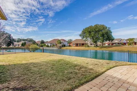 Exterior - 5342 Southlake Dr, Pace, FL 32571 photo 10 of 10
