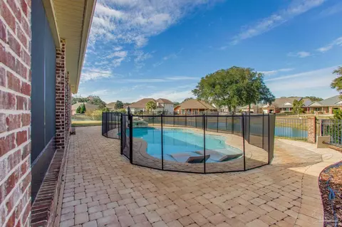 Exterior - 5342 Southlake Dr, Pace, FL 32571 photo 7 of 10