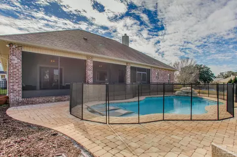 Exterior - 5342 Southlake Dr, Pace, FL 32571 photo 5 of 10