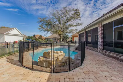 Exterior - 5342 Southlake Dr, Pace, FL 32571 photo 8 of 10
