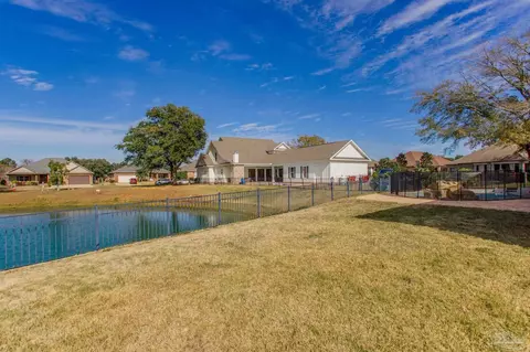 Exterior - 5342 Southlake Dr, Pace, FL 32571 photo 9 of 10