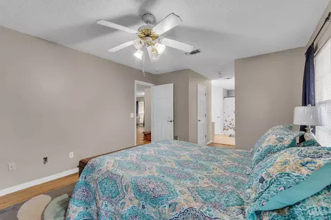 Bedroom - 6543 Eagle Crest Dr, Milton, FL 32570 photo 4 of 8