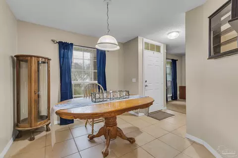 Entry Way - 6543 Eagle Crest Dr, Milton, FL 32570 photo 1 of 4