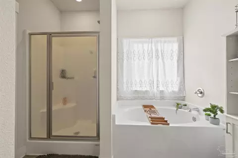 Bath - 5564 Caden Ct, Pace, FL 32570 photo 2 of 3
