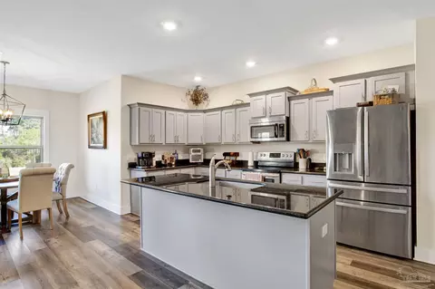 Kitchen - 2861 Avalon St, Cantonment, FL 32533 photo 4 of 4