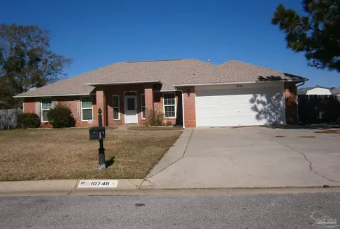 10748 Country Ostrich Dr, Pensacola, FL 32534