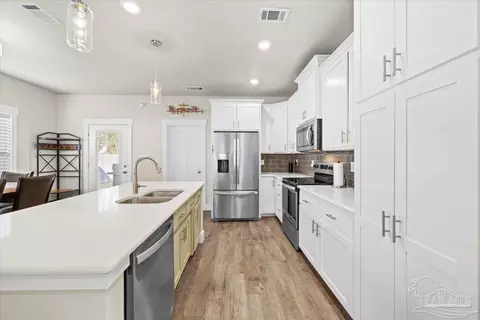 2964 N 18th Ave, Milton, FL 32583 photo 9