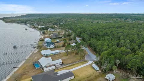 2151 Copelare Dr, Milton, FL 32583 photo 2