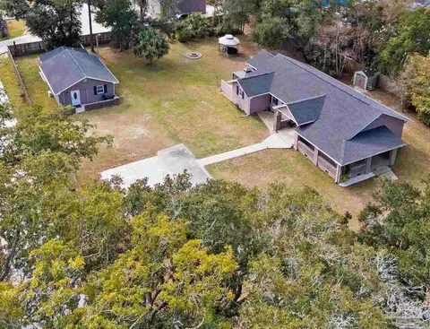 5115 W Fairfield Dr, Pensacola, FL 32506
