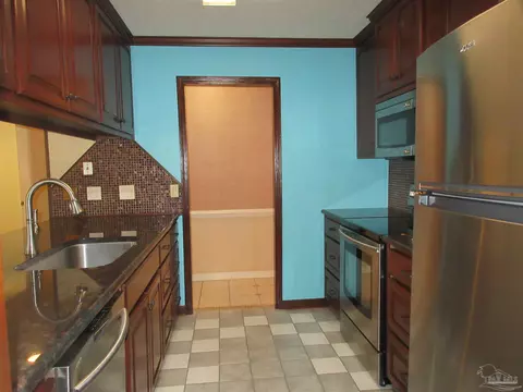 Kitchen - 4653 Briaroak Dr, Pace, FL 32571 photo 3 of 6