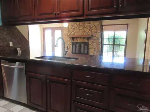 Kitchen - 4653 Briaroak Dr, Pace, FL 32571 photo 5 of 6