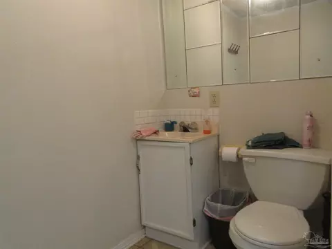 Bath - 4653 Briaroak Dr, Pace, FL 32571 photo 4 of 4