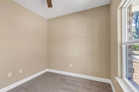 Bedroom - 507 Gil Ava, Crestview, FL 32536 photo 6 of 6