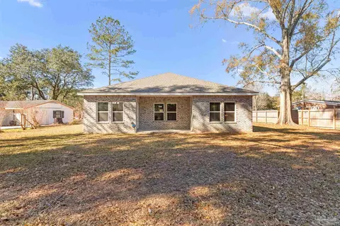 Exterior - 507 Gil Ava, Crestview, FL 32536 photo 3 of 6