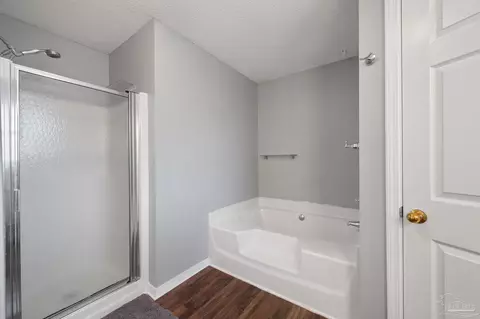 Bath - 4874 Jaimee Leigh Dr, Milton, FL 32570 photo 2 of 4