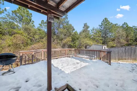 Exterior - 4874 Jaimee Leigh Dr, Milton, FL 32570 photo 2 of 5