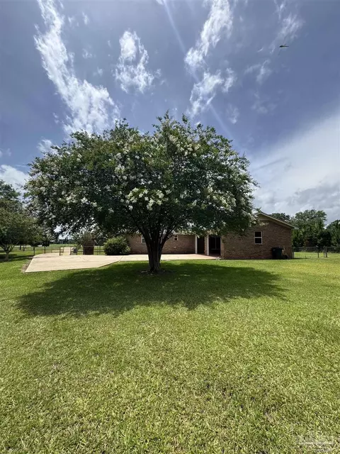Exterior - 6701 Will Jones Rd, Jay, FL 32565 photo 3 of 6