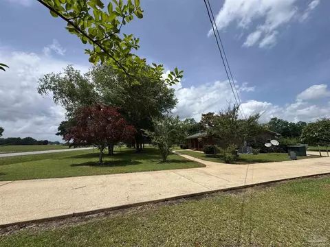 Exterior - 6701 Will Jones Rd, Jay, FL 32565 photo 5 of 6