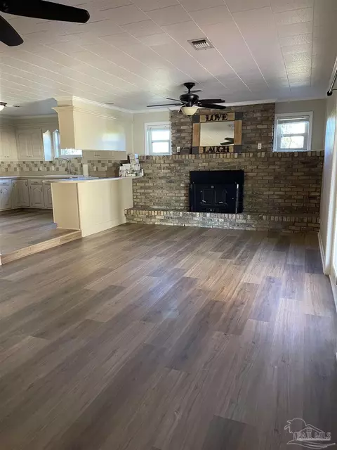 Living - 6701 Will Jones Rd, Jay, FL 32565 photo 1 of 4