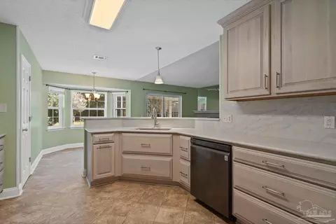 2676 Southern Oaks Dr, Cantonment, FL 32533