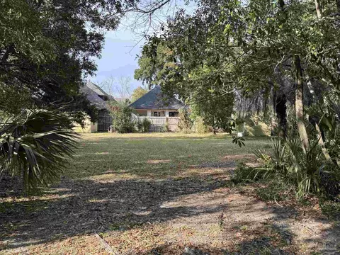 1200 E Blk E Cross St, Pensacola, FL 32503