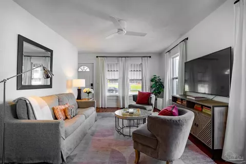 112 N G St, Pensacola, FL 32502