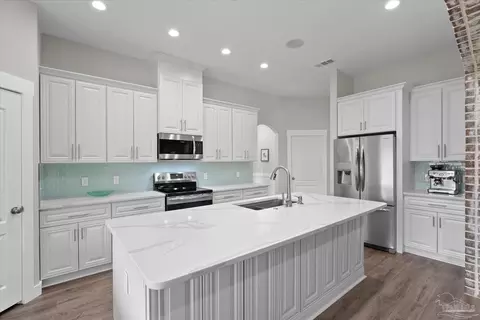 Kitchen - 6104 Stonechase Blvd, Pace, FL 32571 photo 2 of 7
