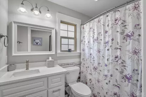 Bath - 6104 Stonechase Blvd, Pace, FL 32571 photo 5 of 6