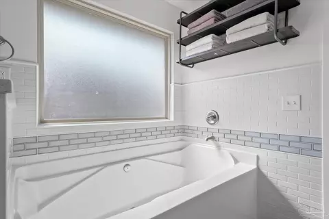 Bath - 6104 Stonechase Blvd, Pace, FL 32571 photo 4 of 6