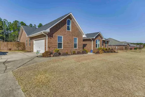 Exterior - 2854 Wallace Lake Rd, Pace, FL 32571 photo 18 of 20