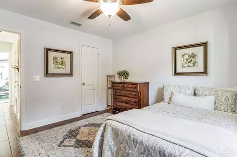 Bedroom - 2854 Wallace Lake Rd, Pace, FL 32571 photo 6 of 10