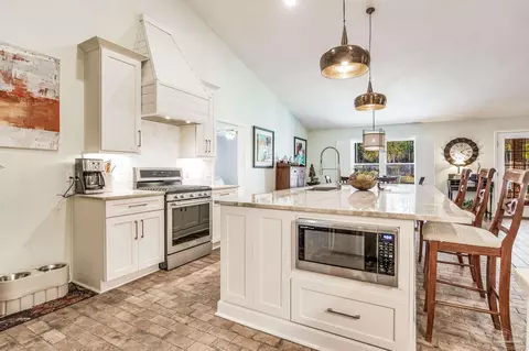Kitchen - 2854 Wallace Lake Rd, Pace, FL 32571 photo 2 of 4