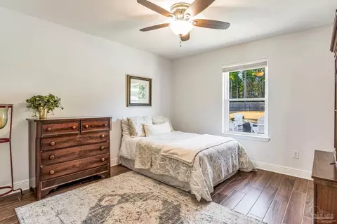 Bedroom - 2854 Wallace Lake Rd, Pace, FL 32571 photo 4 of 10