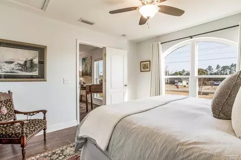 Bedroom - 2854 Wallace Lake Rd, Pace, FL 32571 photo 9 of 10