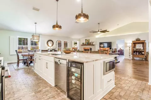 Kitchen - 2854 Wallace Lake Rd, Pace, FL 32571 photo 3 of 4