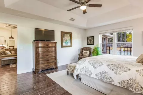 Bedroom - 2854 Wallace Lake Rd, Pace, FL 32571 photo 3 of 10