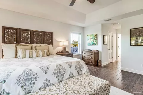 Bedroom - 2854 Wallace Lake Rd, Pace, FL 32571 photo 2 of 10