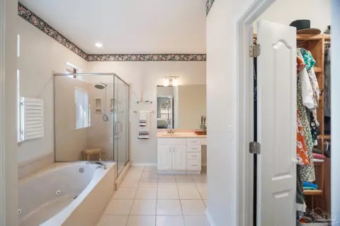 Bath - 5268 Rowe Trl, Pace, FL 32571 photo 3 of 5