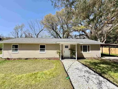 8401 Sierra Echo Ln, Milton, FL 32583