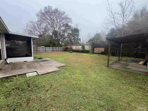 1402 Moonlight Dr, Cantonment, FL 32533 photo 11