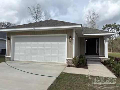 998 Brimwood Cir #28A, Cantonment, FL 32533