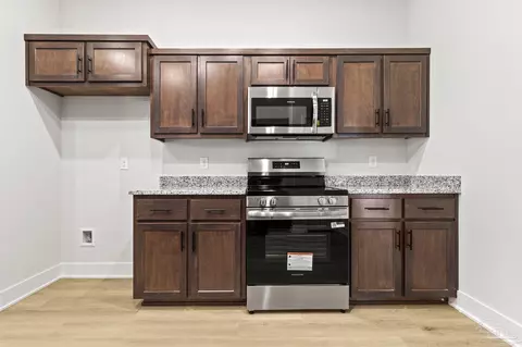 Kitchen - 192 Cedar Tree Ln #52B, Cantonment, FL 32533 photo 4 of 4