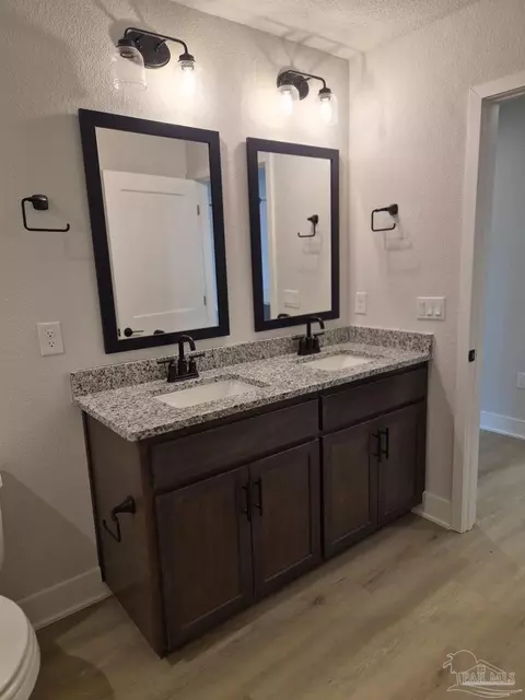Bath - 192 Cedar Tree Ln #52B, Cantonment, FL 32533 photo 1 of 4
