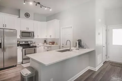 Kitchen - 5002 Covenant Cir, Pace, FL 32571 photo 1 of 3