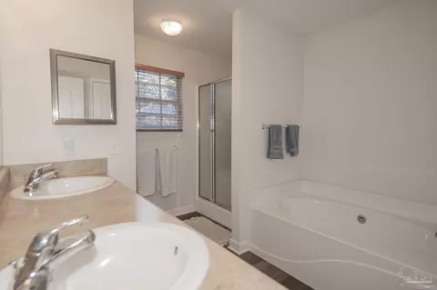Bath - 5002 Covenant Cir, Pace, FL 32571 photo 1 of 4