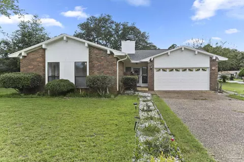201 Camelford Pl, Pensacola, FL 32506