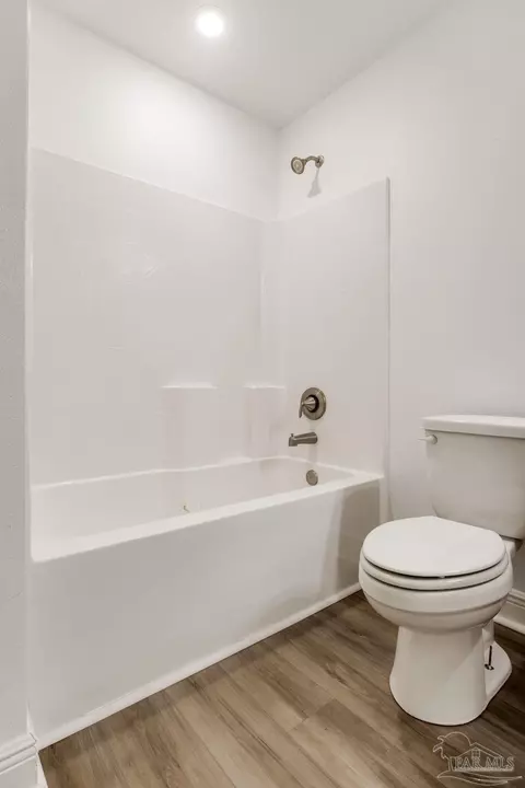 Bath - 1426 Promenade Loop, Cantonment, FL 32533 photo 3 of 6