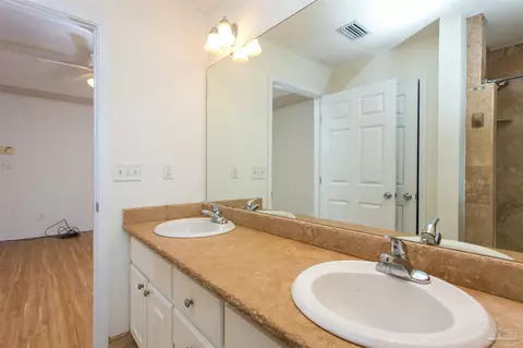 Bath - 6117 Jameson Cr, Pace, FL 32571 photo 8 of 8